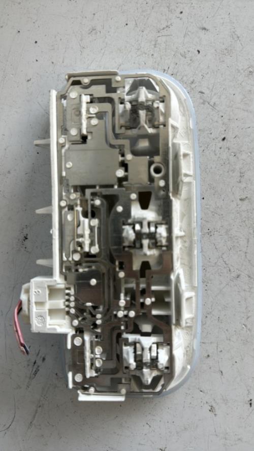 Eclairage de plafonnier RENAULT MEGANE 3 PHASE 2 BREAK Diesel image 2