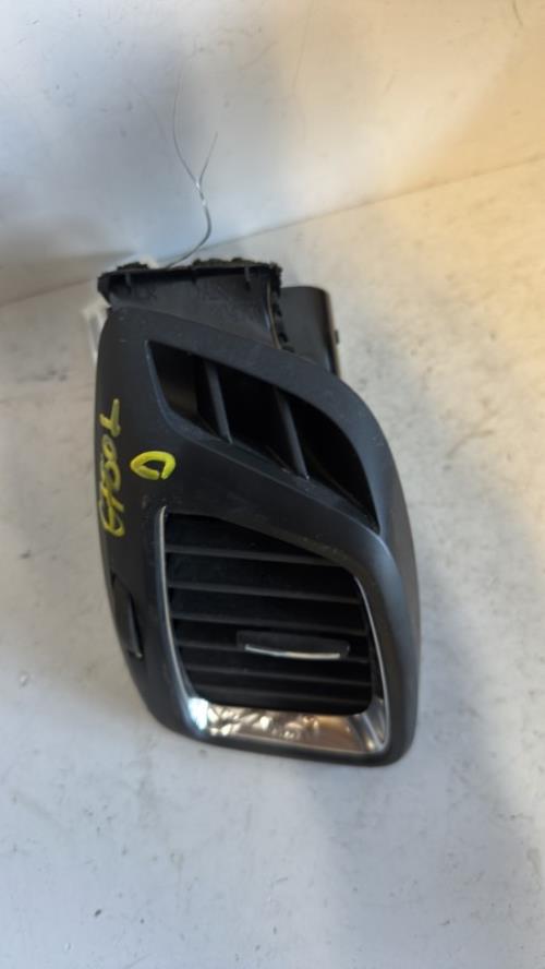Aerateur tableau de bord avant droit CITROEN DS5 PHASE 1 Diesel image 3