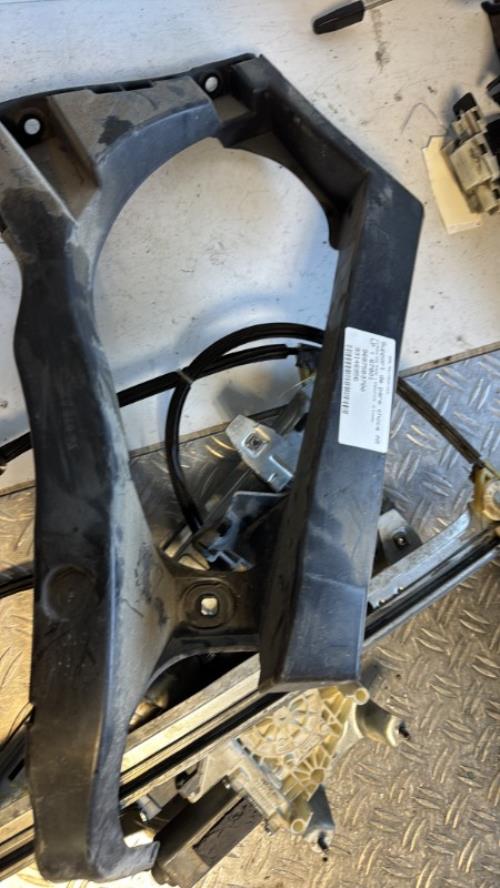 Support de pare chocs arriere CITROEN DS5 PHASE 1 Diesel image 2