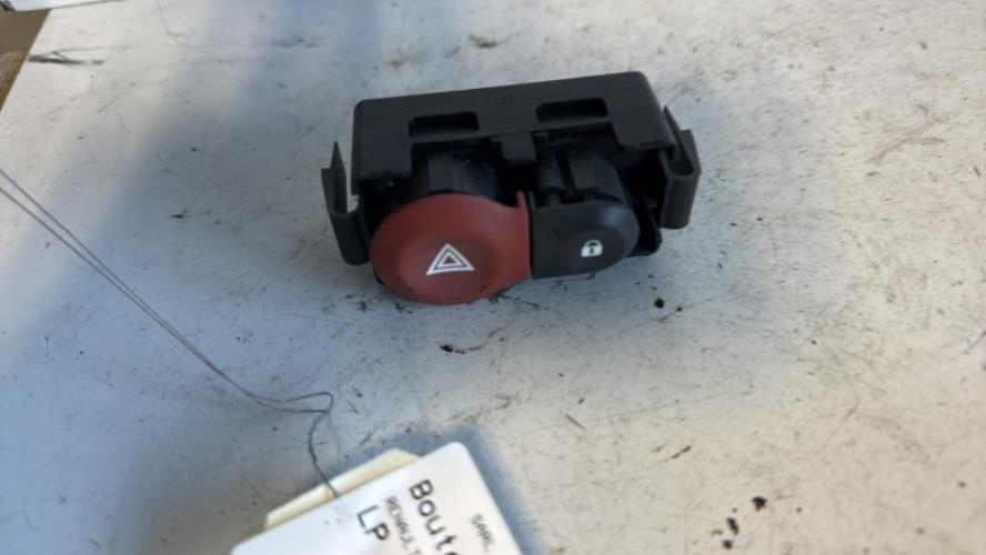 Bouton de warning RENAULT MODUS PHASE 1 Essence image 1