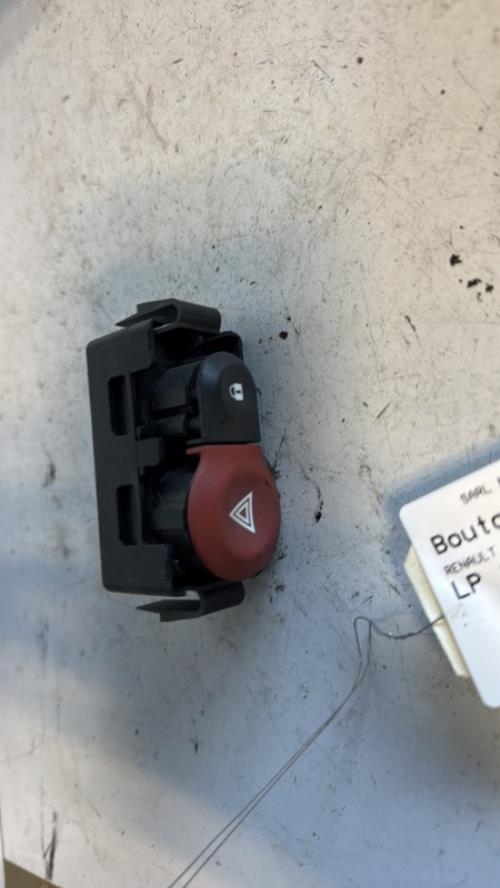 Bouton de warning RENAULT MODUS PHASE 1 Essence image 2