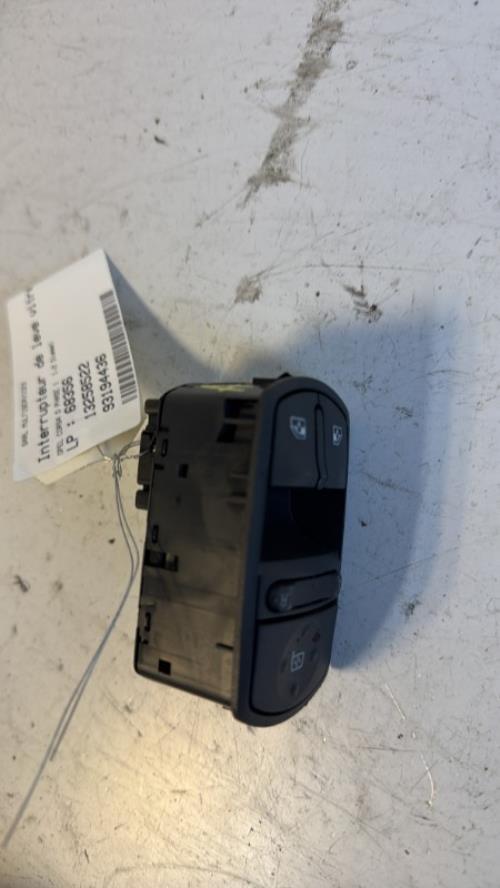 Interrupteur de leve vitre avant gauche OPEL CORSA D PHASE 1 Diesel image 1