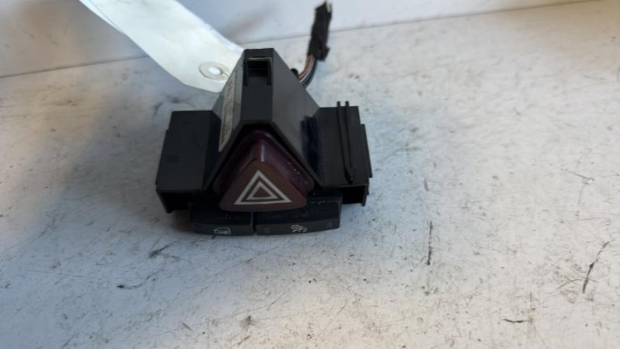 Bouton de warning OPEL CORSA D PHASE 1 Diesel image 1