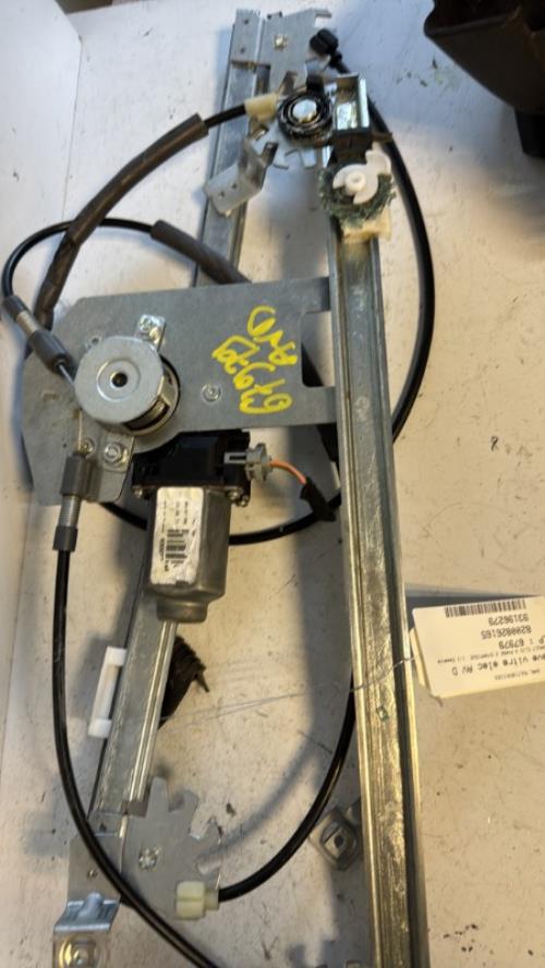 Leve vitre electrique avant droit RENAULT CLIO 3 PHASE 2 Essence image 3