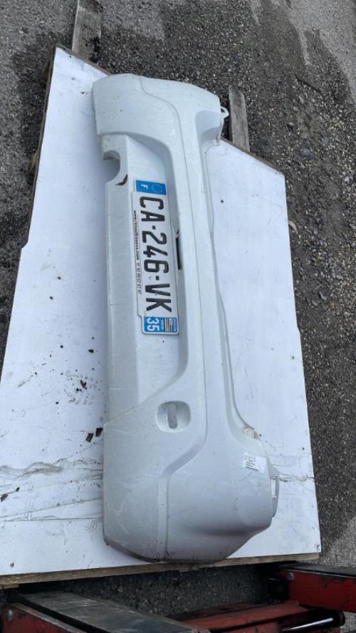 Pare choc arriere DACIA SANDERO 1 Essence image 1