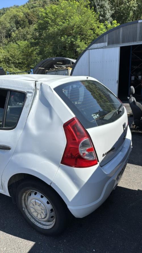 Pare choc arriere DACIA SANDERO 1 Essence image 8