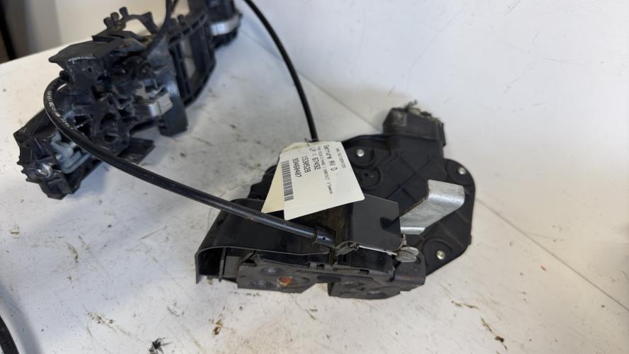 Serrure avant droit FORD FOCUS 2 PHASE 1 CABRIOLET Essence image 2