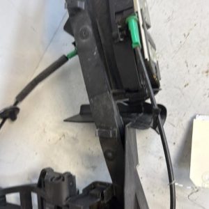 Serrure avant droit FORD KUGA 2 PHASE 1 Diesel image 1