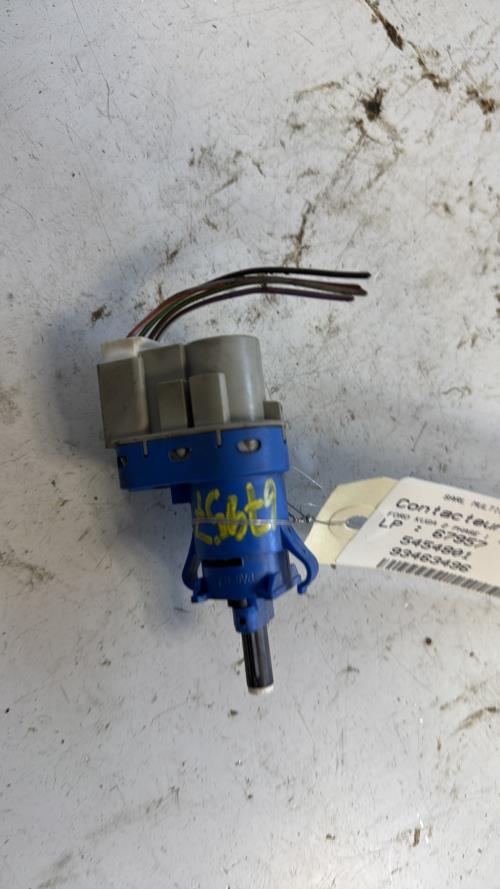 Contacteur feu stop FORD KUGA 2 PHASE 1 Diesel image 1