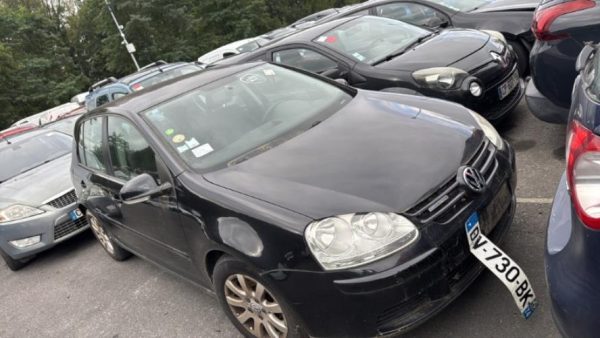 Pare boue avant droit VOLKSWAGEN GOLF 5 Diesel image 1