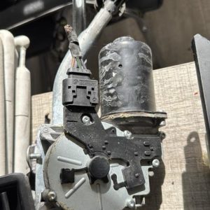 Moteur essuie glace avant BMW SERIE 5 E60 PHASE 1 Diesel image 1