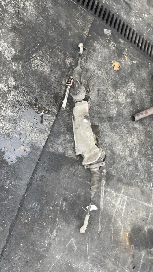 Cremaillere assistee VOLKSWAGEN GOLF 5 Diesel image 4