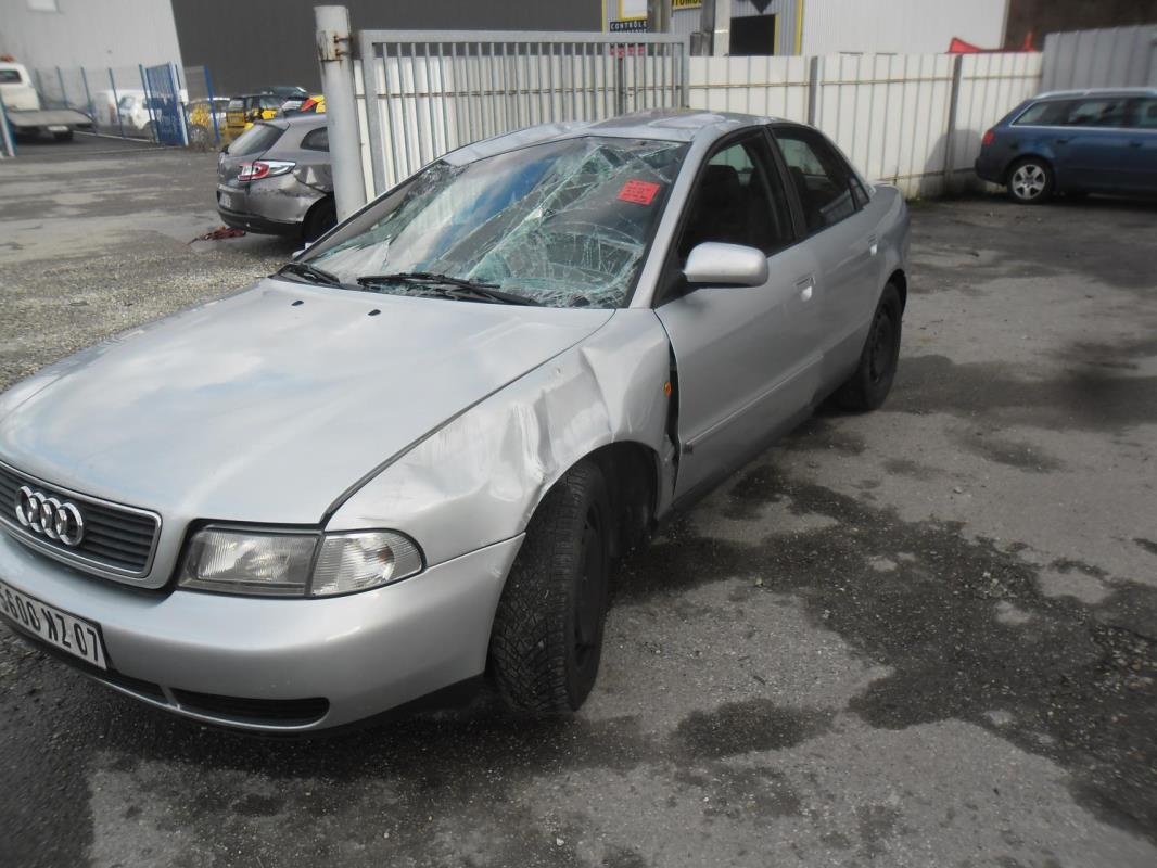 Retroviseur droit AUDI A4 1 PHASE 1 Diesel image 6