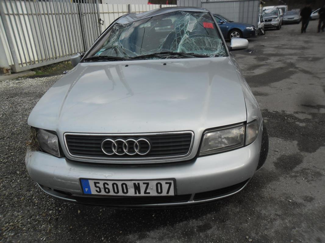 Retroviseur droit AUDI A4 1 PHASE 1 Diesel image 5