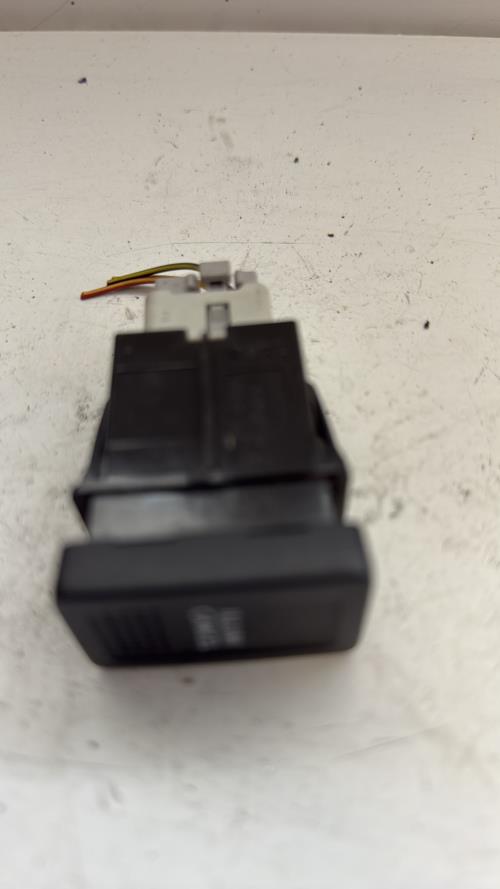 Bouton/Interrupteur SUZUKI SWIFT 3 Essence image 1