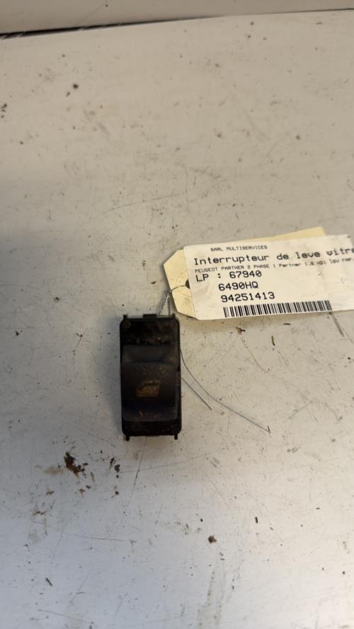 Interrupteur de leve vitre avant droit PEUGEOT PARTNER 2 PHASE 1 Diesel image 3