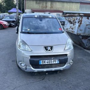 Eclairage de plafonnier PEUGEOT PARTNER 2 PHASE 1 Diesel image 4