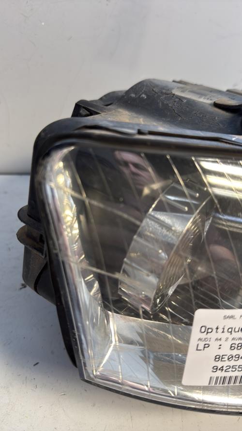 Optique avant principal droit (feux)(phare) AUDI A4 2 AVANT PHASE 1 BREAK Diesel image 1