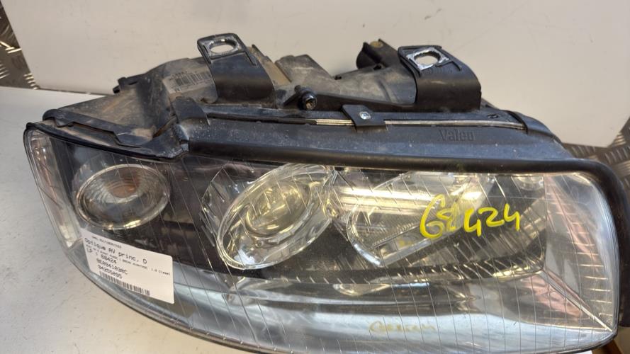 Optique avant principal droit (feux)(phare) AUDI A4 2 AVANT PHASE 1 BREAK Diesel image 3
