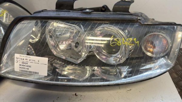 Optique avant principal gauche (feux)(phare) AUDI A4 2 AVANT PHASE 1 BREAK Diesel image 3
