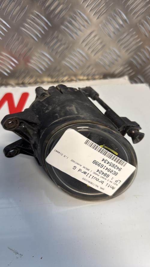 Anti brouillard gauche (feux) AUDI A4 2 AVANT PHASE 1 BREAK Diesel image 2