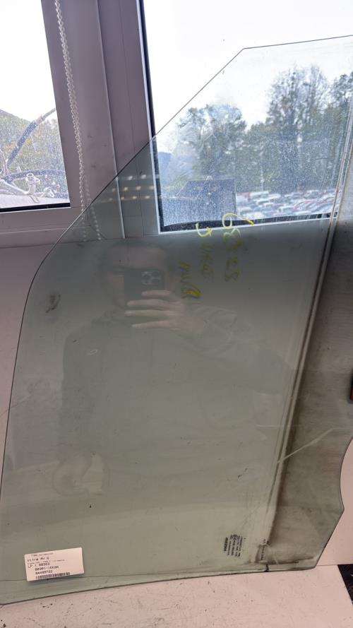 Vitre avant gauche NISSAN JUKE 1 PHASE 2 Essence image 2