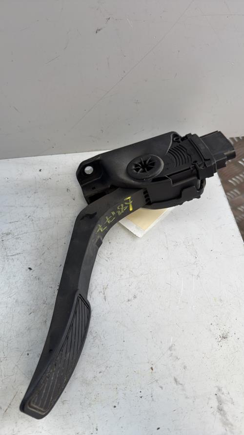 Pedalier d'accelerateur FORD FIESTA 6 PHASE 1 Diesel image 3