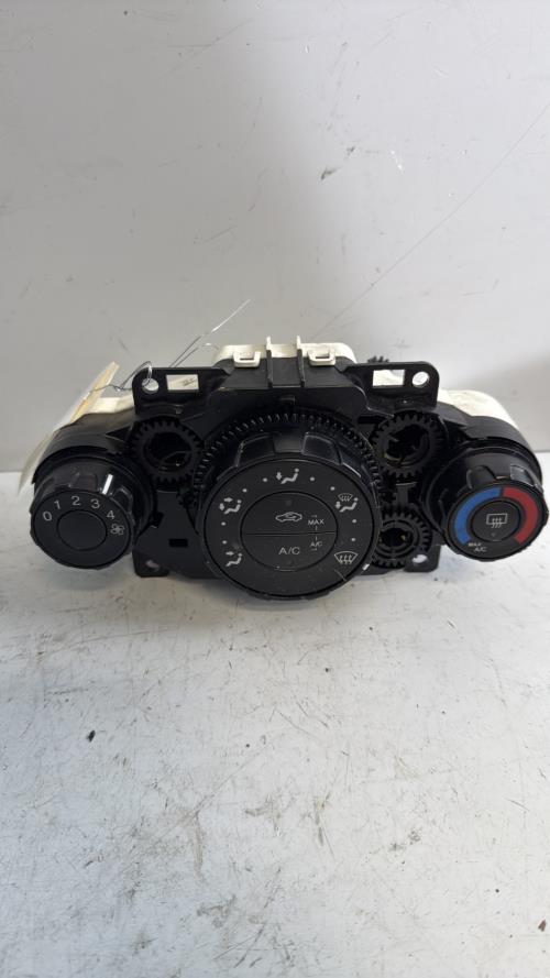 Commande chauffage FORD FIESTA 6 PHASE 1 Diesel image 2