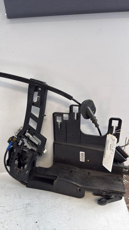 Serrure arriere droit FORD FIESTA 6 PHASE 1 Diesel image 2