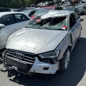 Poignee porte avant droit AUDI A3 3 PHASE 1 Diesel image 5