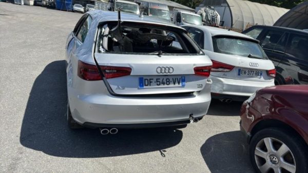 Serrure avant droit AUDI A3 3 PHASE 1 Diesel image 6