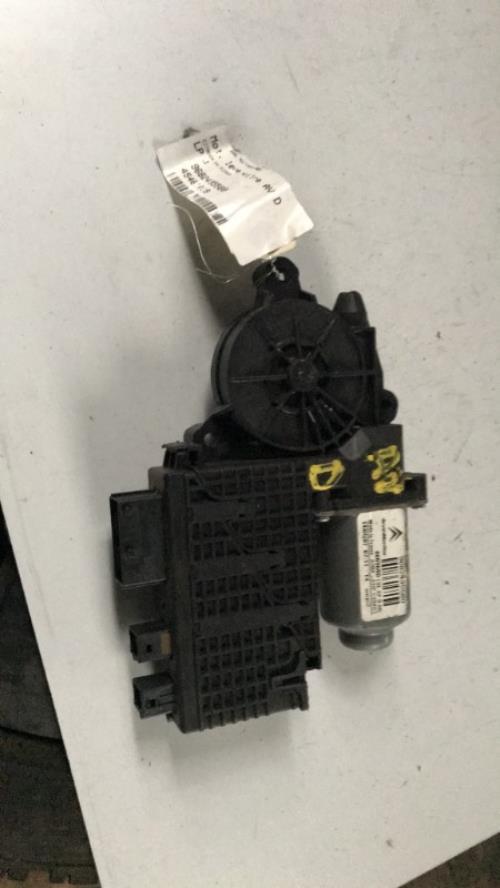 Moteur leve vitre avant droit CITROEN image 1
