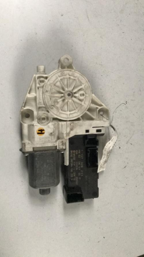 Moteur leve vitre avant droit PEUGEOT 407 COUPE image 2