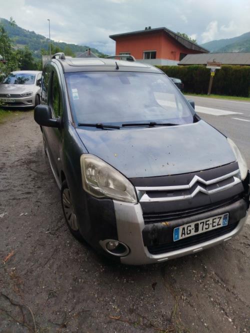 Interrupteur de leve vitre avant droit CITROEN BERLINGO 2 PHASE 1 Diesel image 5