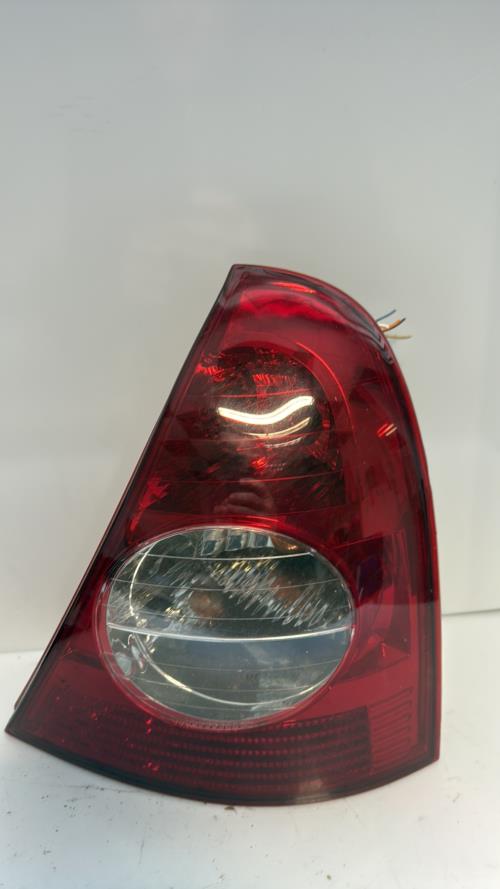 Feu arriere principal droit (feux) RENAULT CLIO 2 PHASE 2 Essence image 3