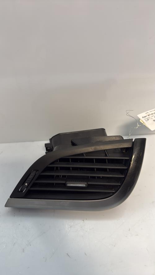 Aerateur tableau de bord avant droit PEUGEOT 207 PHASE 2 CABRIOLET Diesel image 2