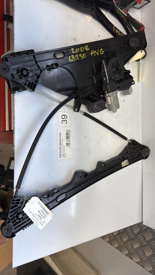Leve vitre electrique avant gauche PEUGEOT 2008 2 Essence image 2