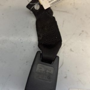 Attache ceinture arriere gauche BMW SERIE 3 E90 PHASE 2 Diesel image 1