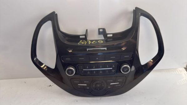 Commande autoradio FORD KA+ Essence image 2