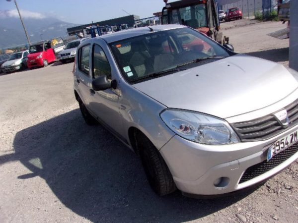 Attache ceinture arriere centrale DACIA SANDERO 1 Essence image 6