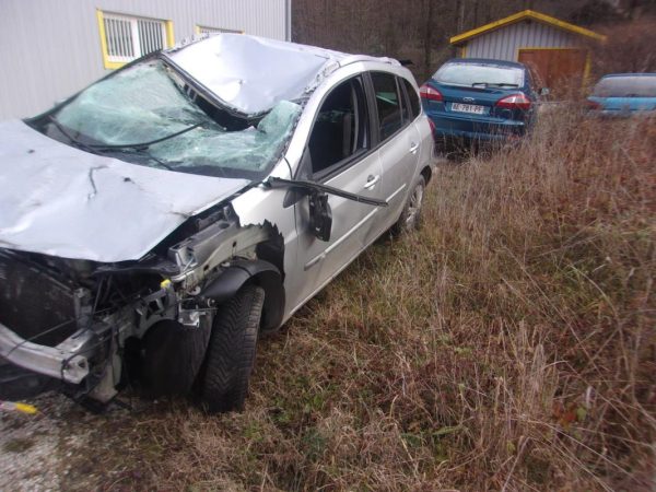 Platine feu arriere gauche RENAULT CLIO 3 PHASE 2 BREAK Diesel image 6