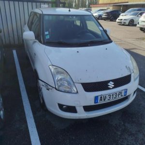 Vitre arriere droit SUZUKI SWIFT 3 Diesel image 6