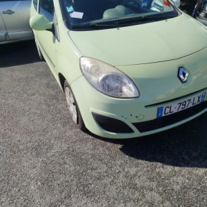 Pare boue avant gauche RENAULT TWINGO 2 PHASE 1 Essence image 1