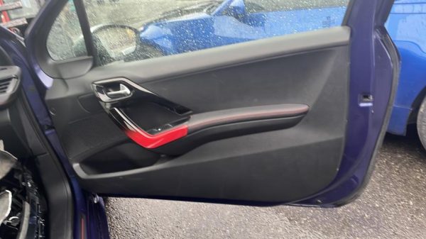 Interieur complet PEUGEOT 208 1 PHASE 2 Essence image 6