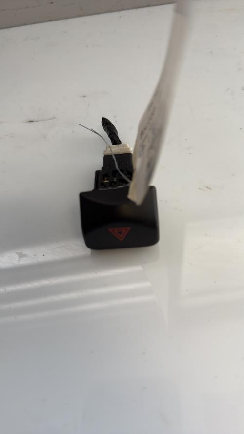 Bouton de warning NISSAN NOTE 1 PHASE 1 Diesel image 3