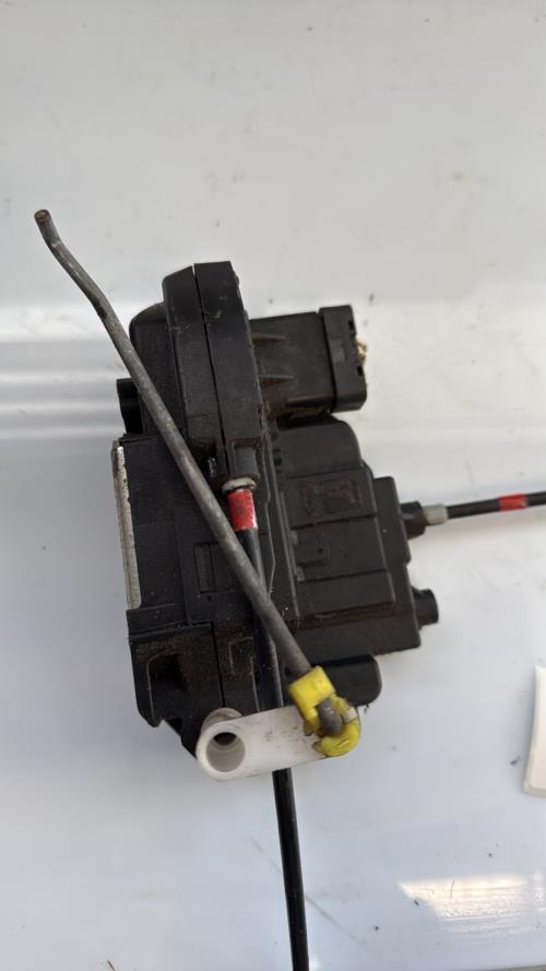 Serrure avant gauche NISSAN NOTE 1 PHASE 1 Diesel image 1