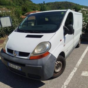 Pare choc arriere RENAULT TRAFIC 2 PHASE 1 Diesel image 2