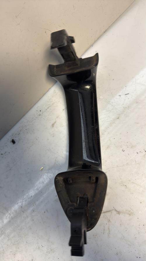 Poignee porte avant droit FORD FIESTA 6 PHASE 1 Diesel image 1
