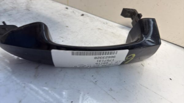 Poignee porte avant droit FORD FIESTA 6 PHASE 1 Diesel image 4