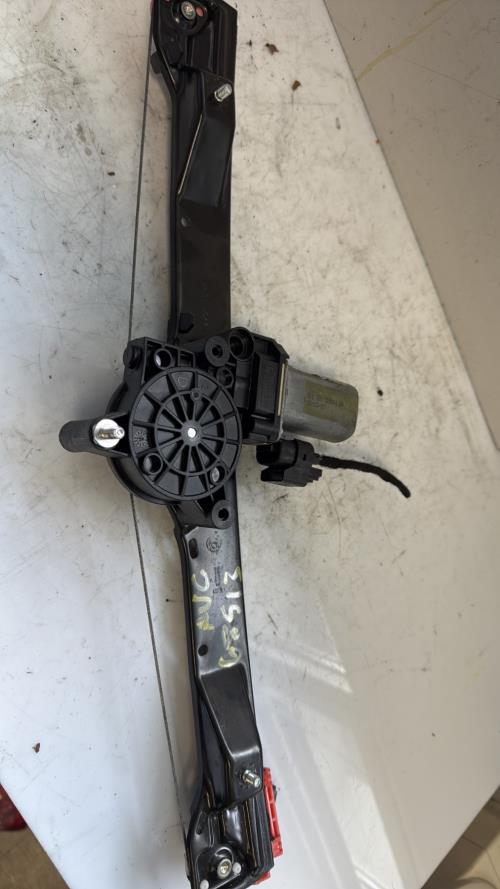 Leve vitre electrique avant gauche FIAT PUNTO 3 Essence image 3